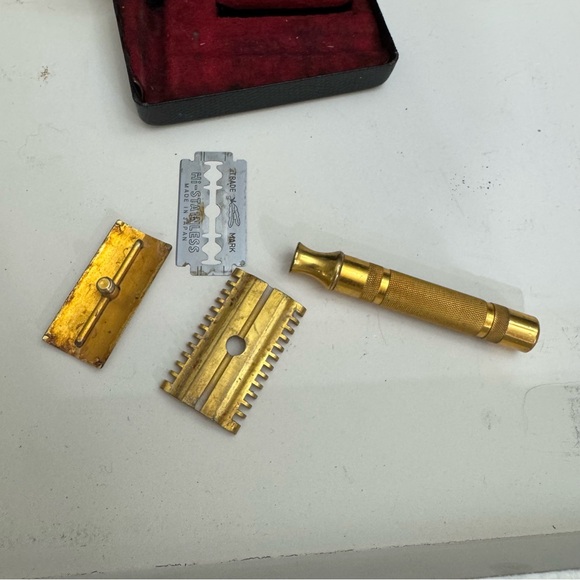 Vintage Gillette Razor & Box Gold Tone - Picture 5 of 10